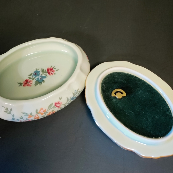 Music Box⭐ - Picture 6 of 6